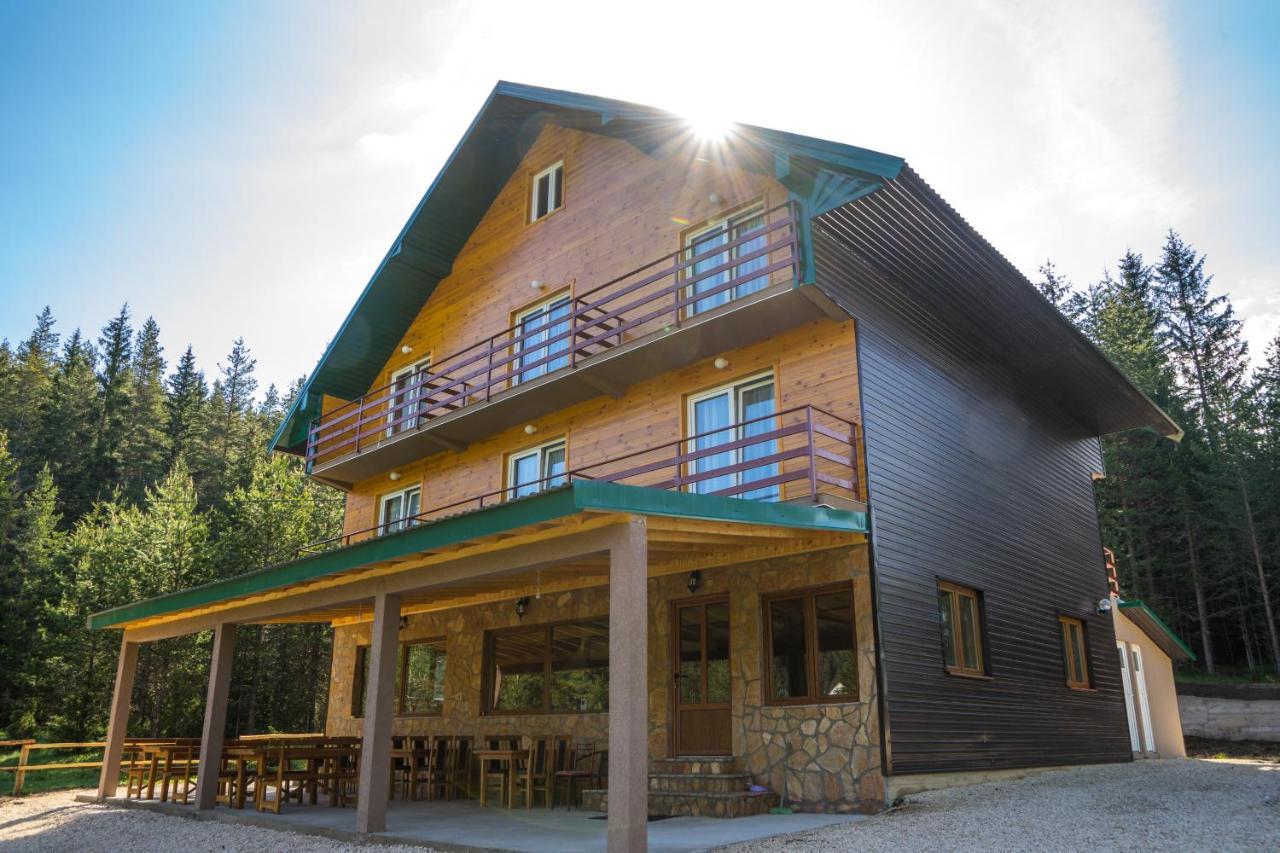 Apartmani Jezero Žabljak Exteriör bild