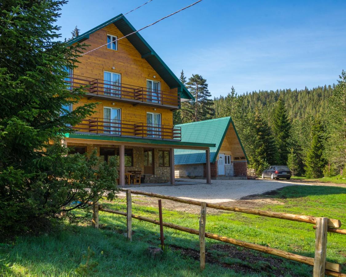 Apartmani Jezero Žabljak Exteriör bild