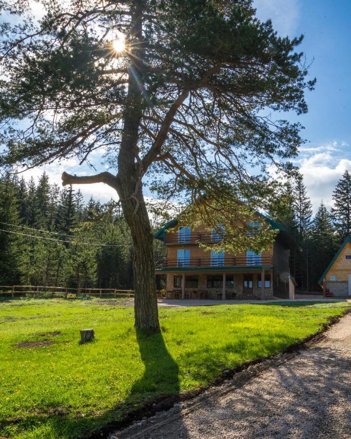 Apartmani Jezero Žabljak Exteriör bild