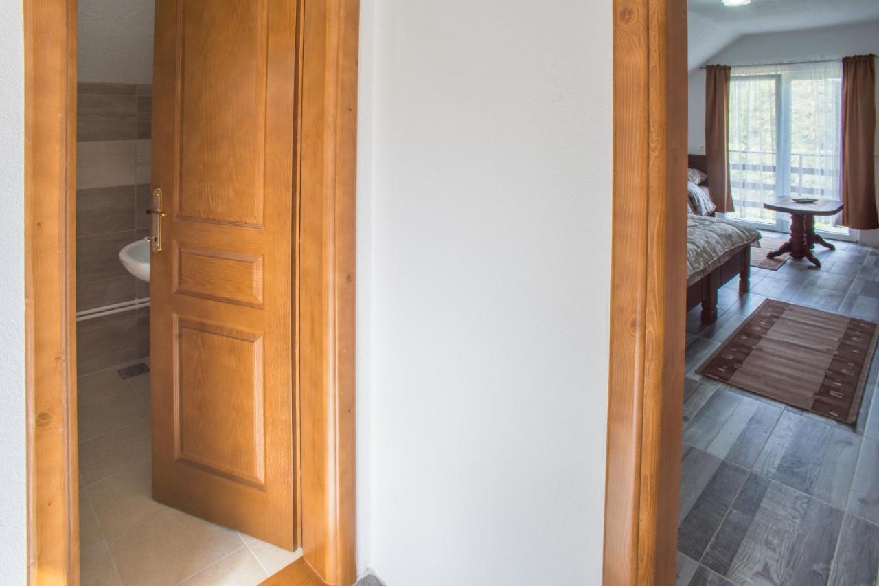 Apartmani Jezero Žabljak Exteriör bild