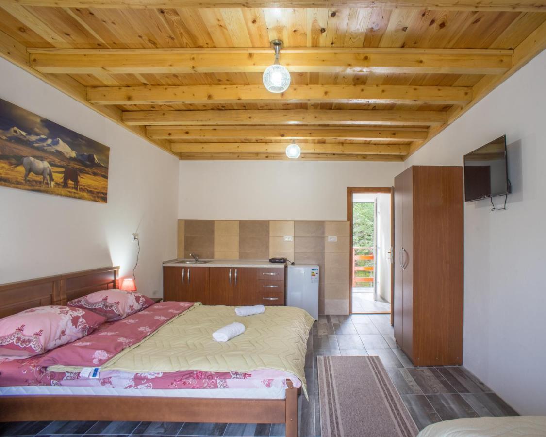 Apartmani Jezero Žabljak Exteriör bild