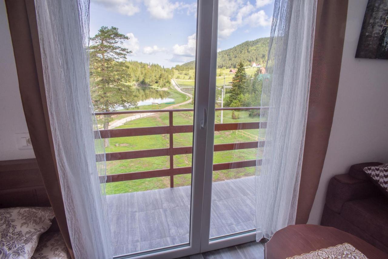 Apartmani Jezero Žabljak Exteriör bild