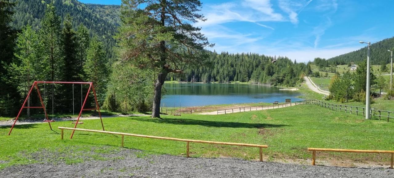 Apartmani Jezero Žabljak Exteriör bild