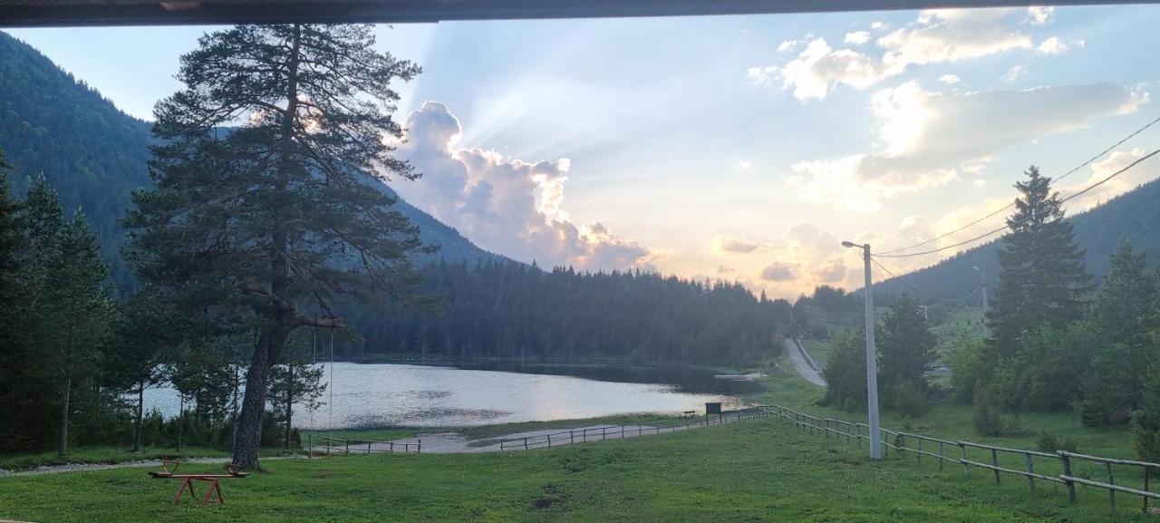 Apartmani Jezero Žabljak Exteriör bild