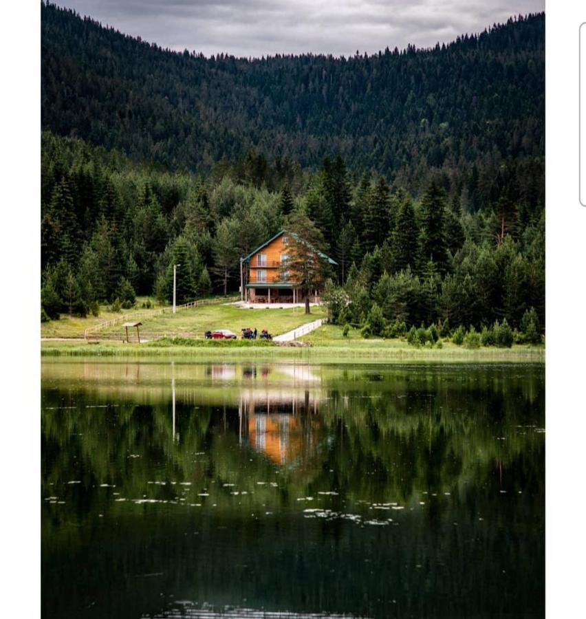 Apartmani Jezero Žabljak Exteriör bild