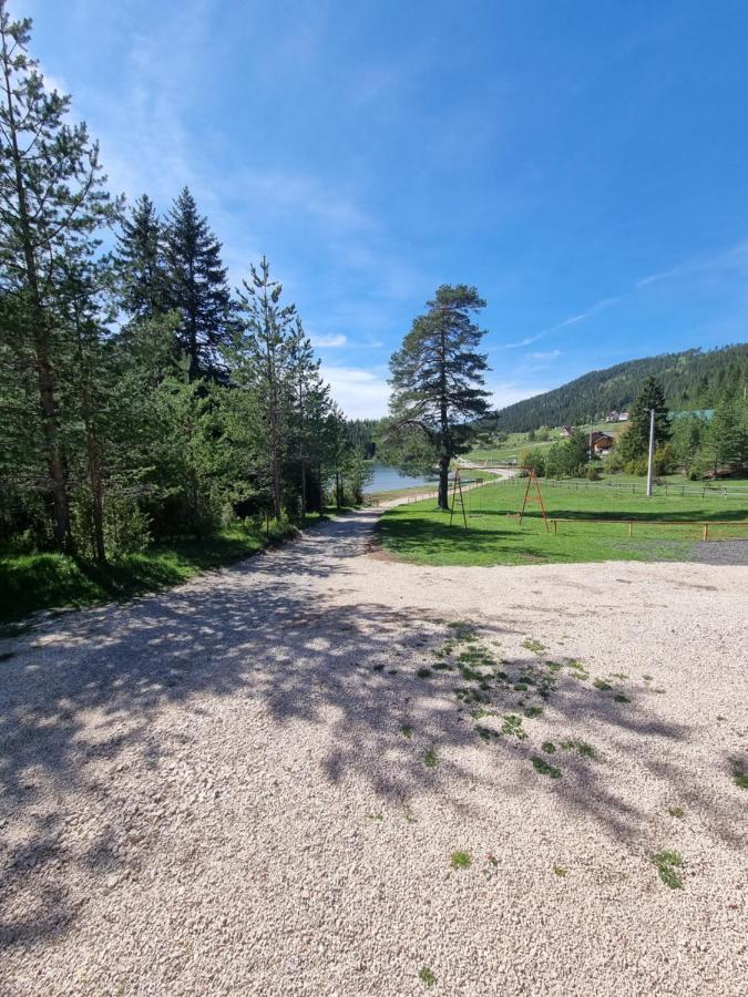 Apartmani Jezero Žabljak Rum bild