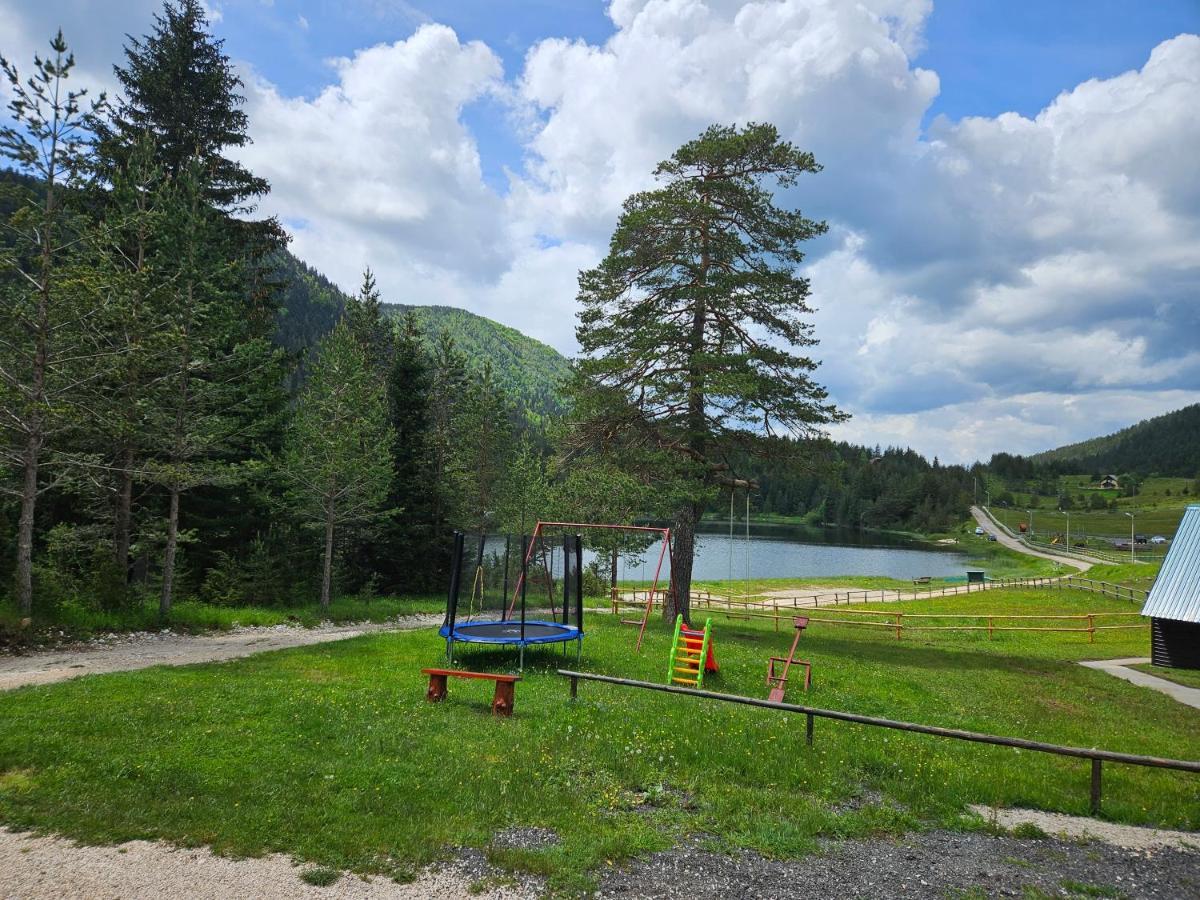 Apartmani Jezero Žabljak Exteriör bild